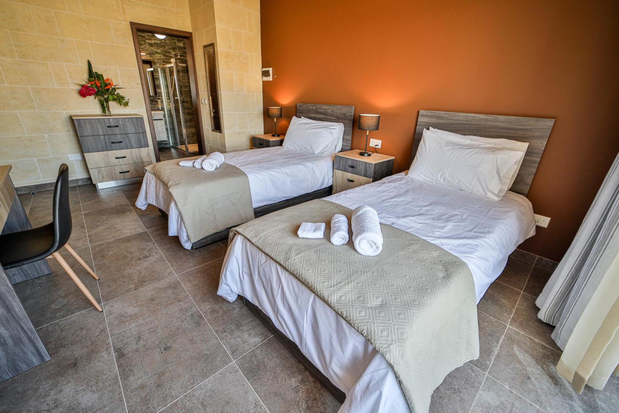 49 Sunrise Lodge Għajnsielem 외부 사진